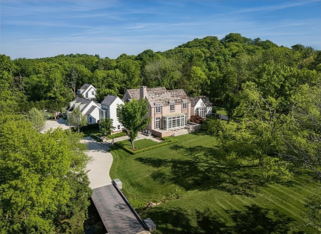 Aerial view of estate at 5623 Hillsboro Pike, Nashville, TN