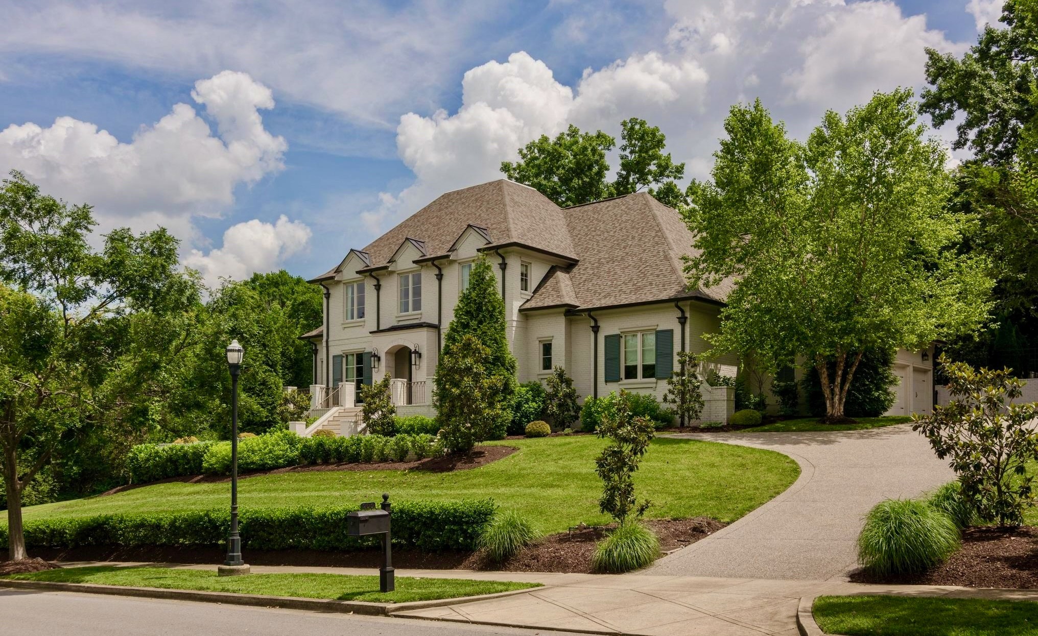 Aerial view of estate at 5623 Hillsboro Pike, Nashville, TN