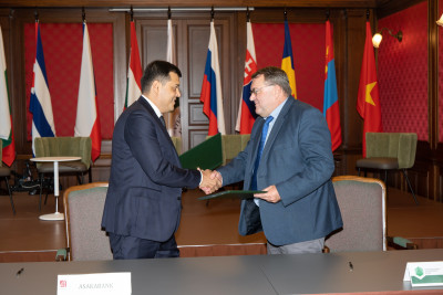 IIB contributes to the development of financial and economic ties between its member states  and third countries: on the sidelines of the Hungary-Uzbekistan Business Forum the Bank signed the  Framework Agreement of Cooperation  with Asakabank