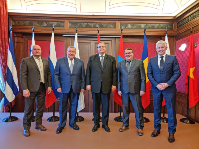 IIB continues an active dialogue with its member states: Minister of State of the Ministry of Foreign Affairs and Trade of Hungary Dr. Csaba Balogh paid a visit to IIB Headquarters in Budapest