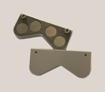 Magnetiske V-braketter (2 stk)