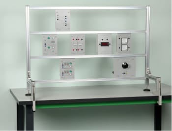 Aluminiumsramme på hjul med plass til 40 moduler