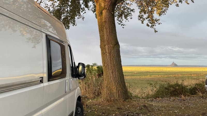 Viaggiare in Camper: Le Migliori Applicazioni per il 2025