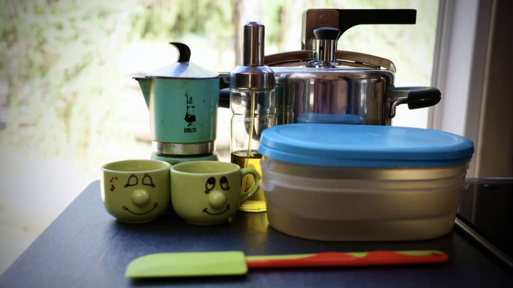 10 utensili indispensabili nella cucina in camper!