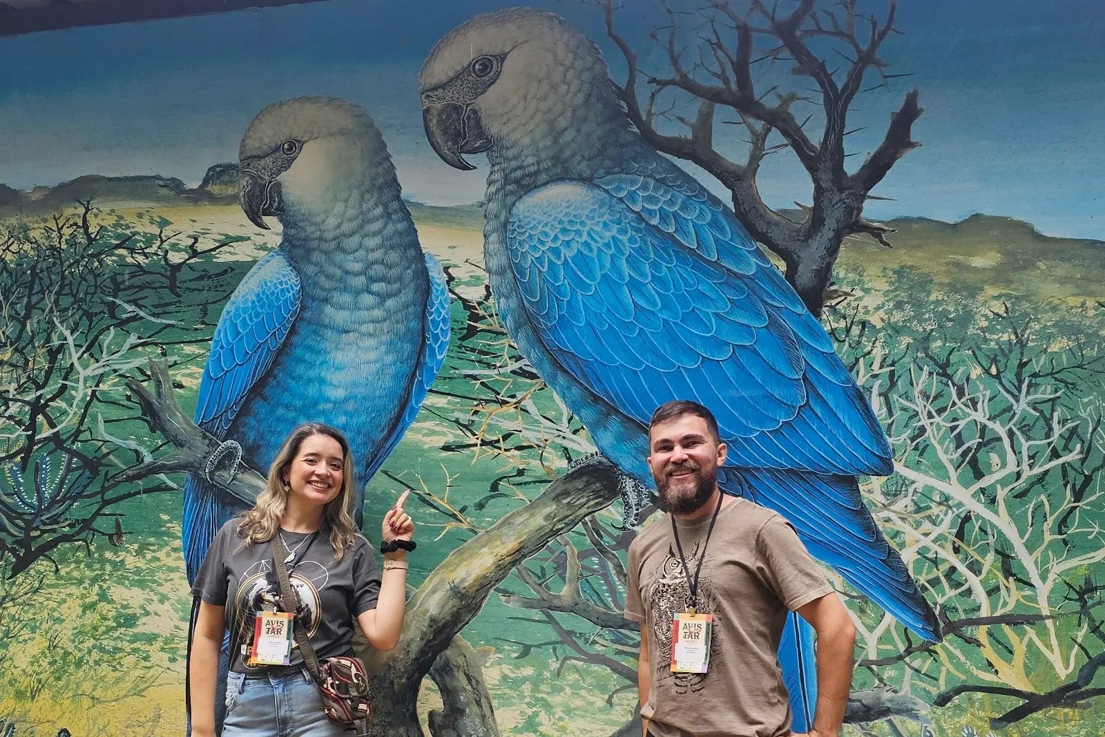 Ararinhas-azuis em projeto de conservação no Zoo-SP