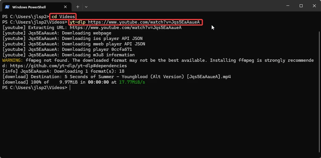 Muestra del comando de descarga con yt-dlp