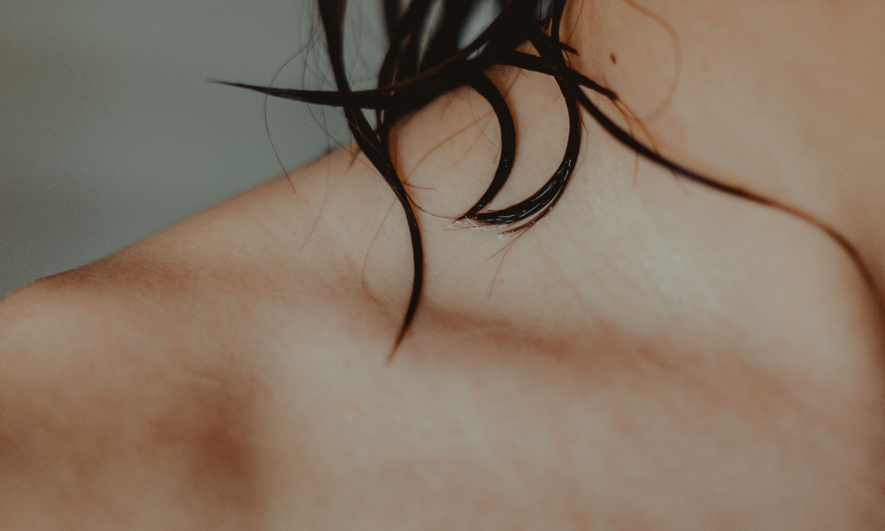 Pain in and Under the Shoulder Blade: Your Guide to Pain Relief