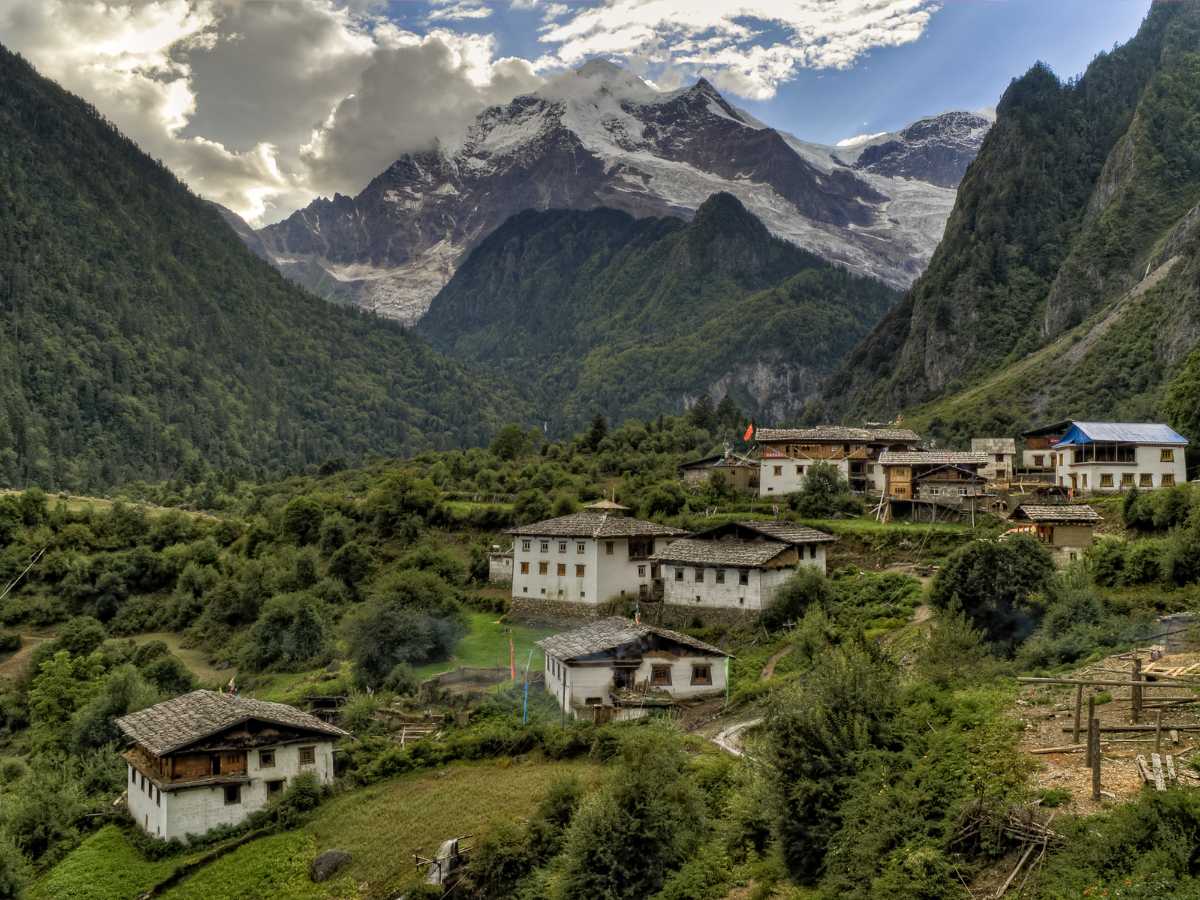 why should you visit to nepal