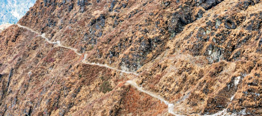 route to panch pokhari trek