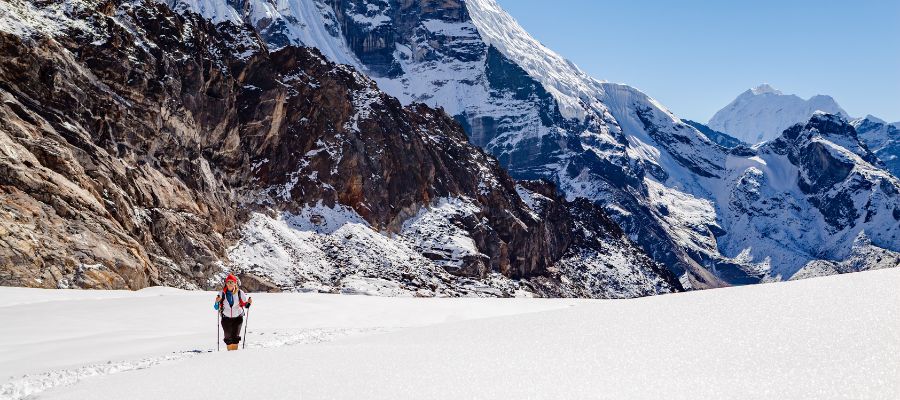 cho la pass view in winter