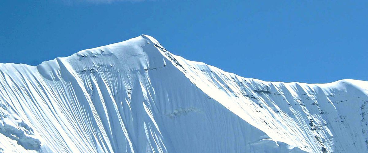 putha himchuli peak