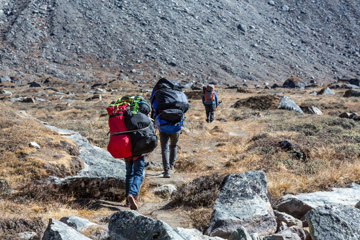 hiring guide for everest base camp trek