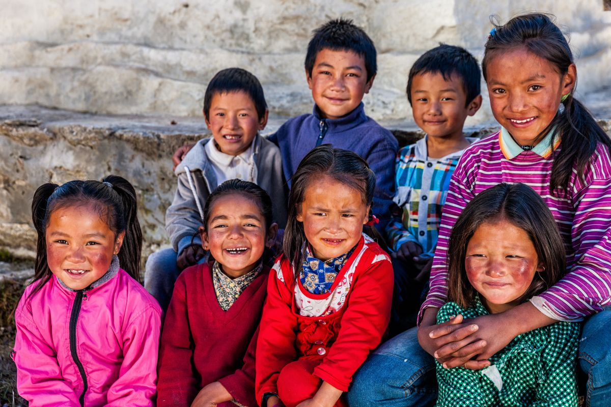 children in himalayan part of nepal