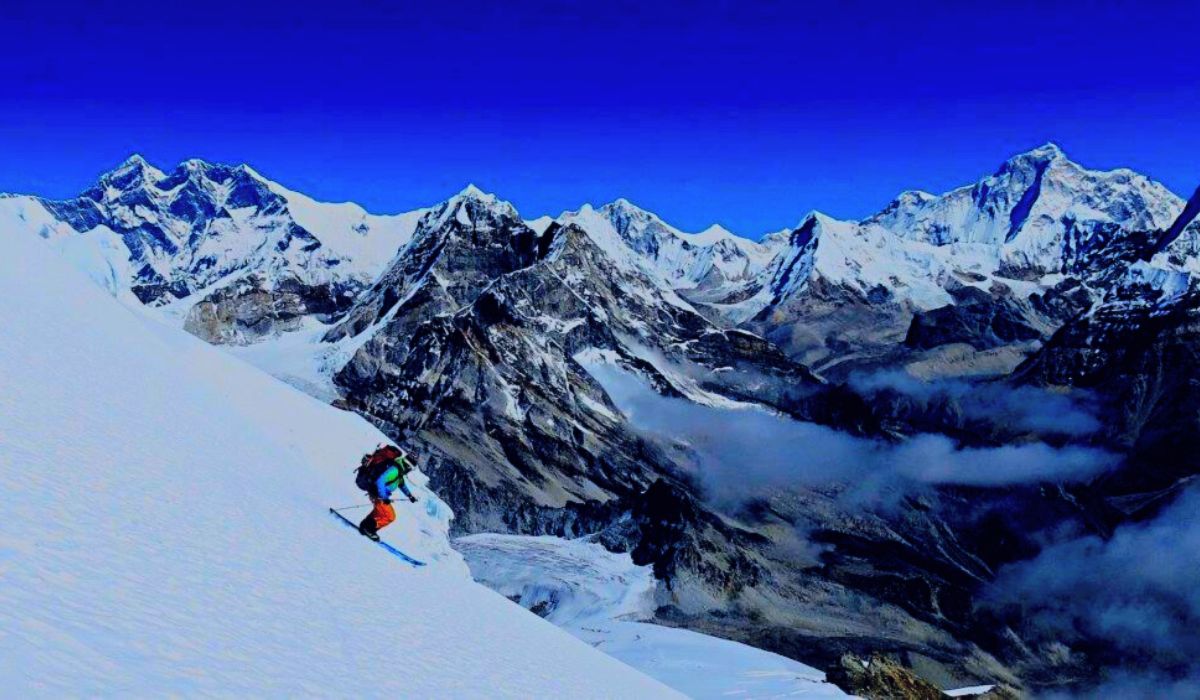 mountain skiing in neapl luxury activity