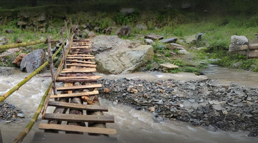wooden bridge on the way to simba waterfall