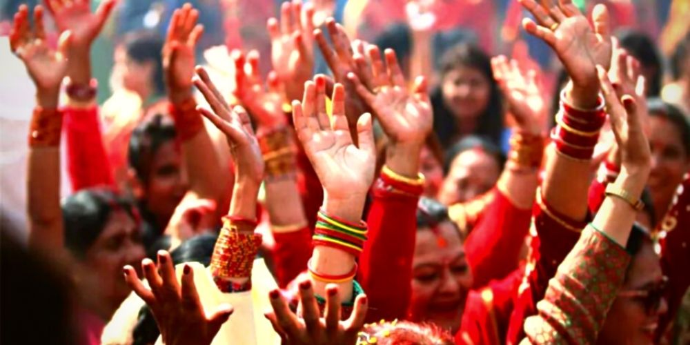 hindu women celebrating teej