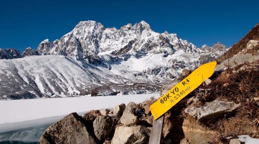 The rugged beauty of the Gokyo Ri trail