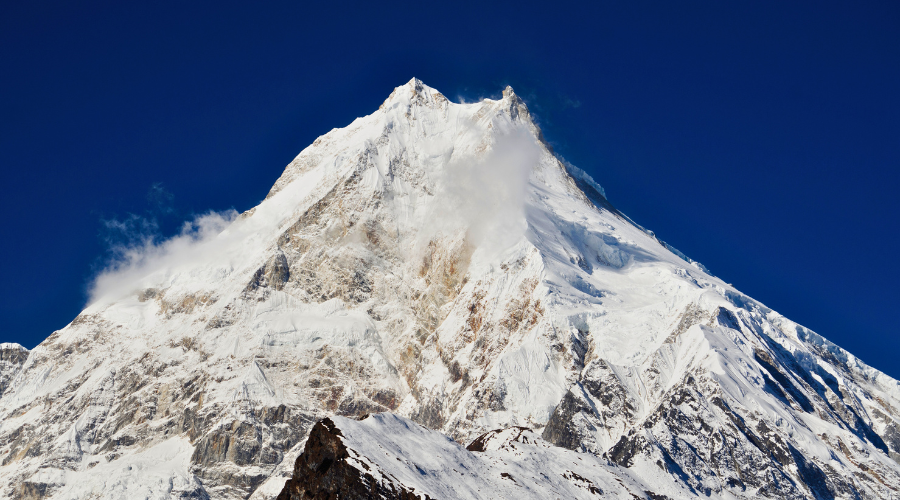 mount manaslu view in manaslu