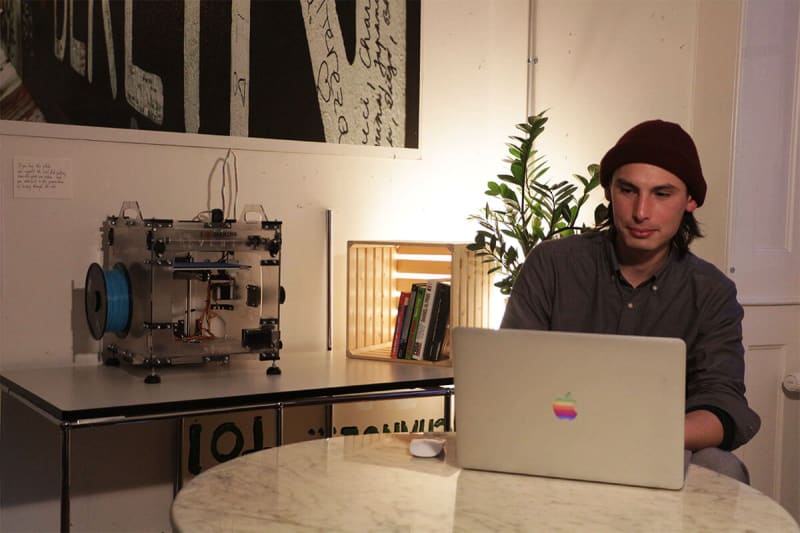 In the afternoons and evening, Jonathan works as an independent consultant in innovation management.