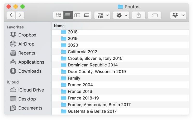 One way to organize a photos folder