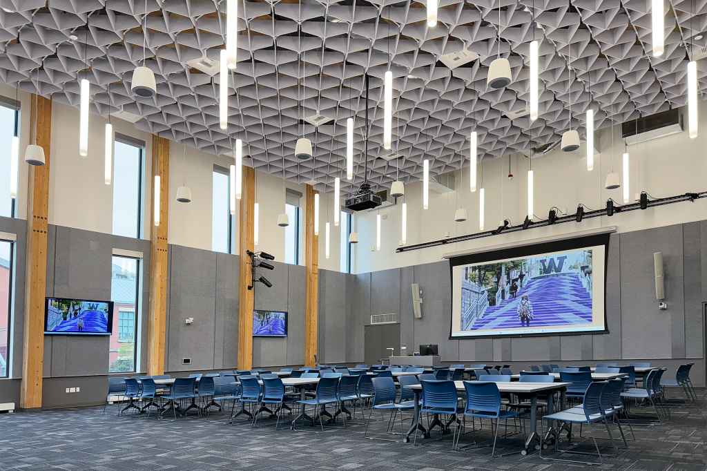 University continues long-standing relationship with Extron AV in latest campus build