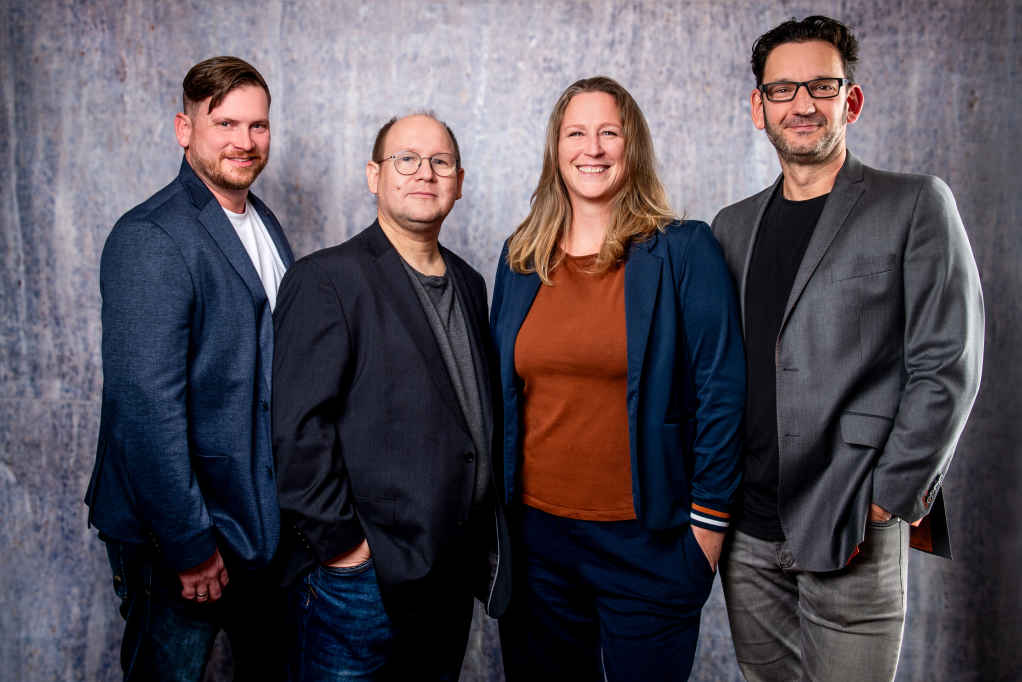 twoloox signs purchase agreement for Christie’s Pandoras Box and Widget Designer products