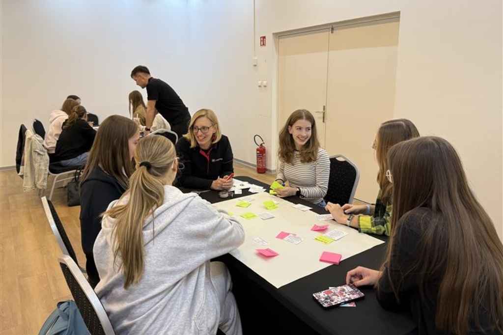 Lightware hosts people-focused ESG initiatives