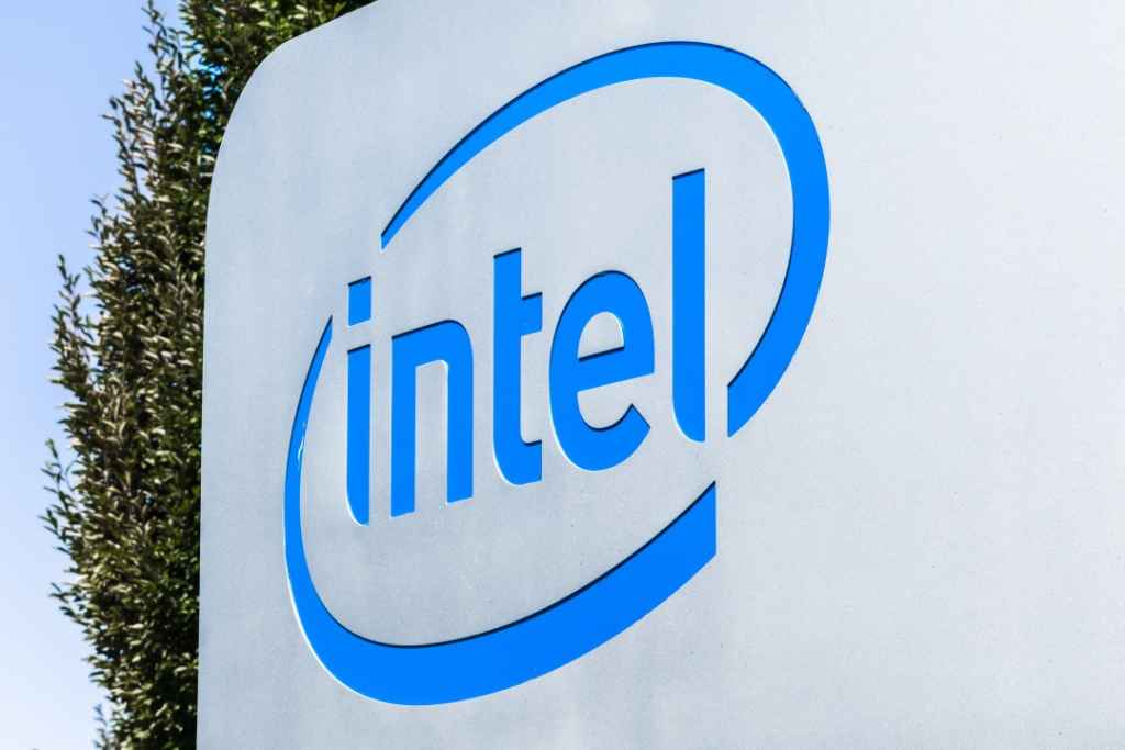 Intel starts work on US chip factories amid ongoing supply chain woes