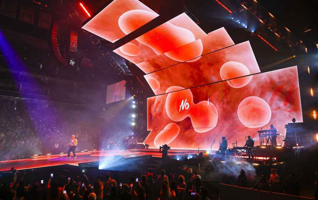 Justin Bieber world tour supported by ROE displays