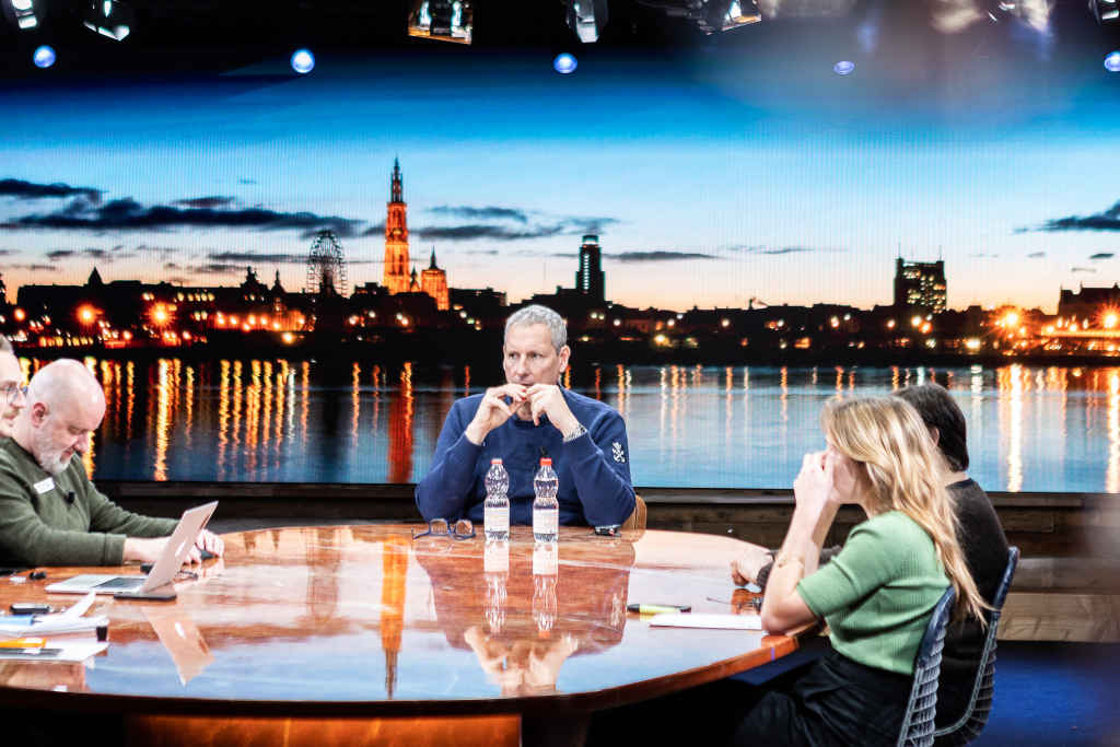 Absen LED illuminates late-night TV show