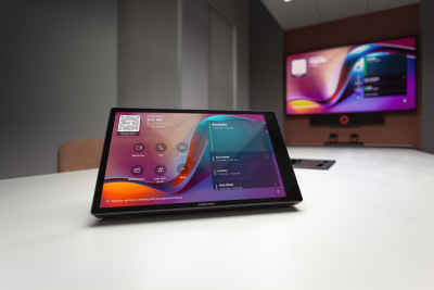 Can touchscreens become the main compute in the meeting room?