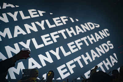 Absen LED supports arena-scale visuals for TooManyLeftHands show