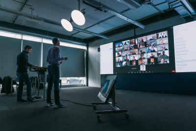 The horizon room: The future of education