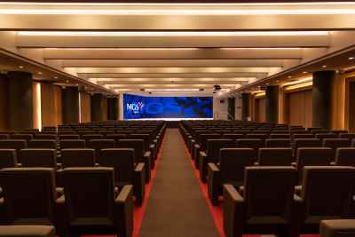 Videoson doubles Infiled LED backdrop for MGS Seguros