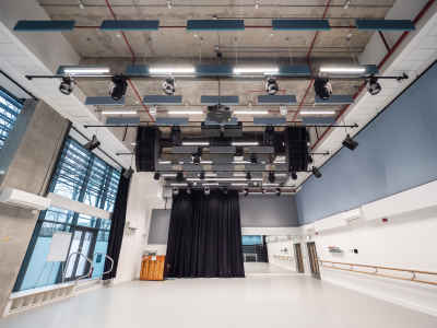 AV en pointe at the Central School of Ballet