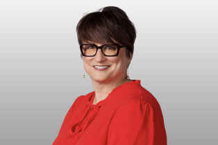 Q-SYS promotes Karon Evanoff to snr VP global operations