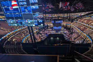 Analog Way’s Aquilon drives Democratic National Convention