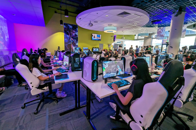 Extron empowers Esports Arena at Aloha Tower Marketplace