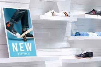 Samsung debuts  32-in colour e-paper