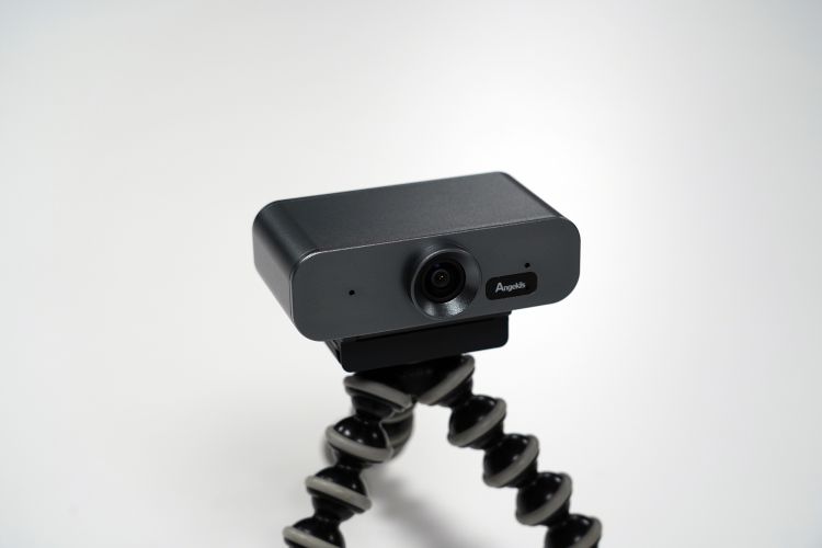 Angekis launches intelligent videoconferencing device