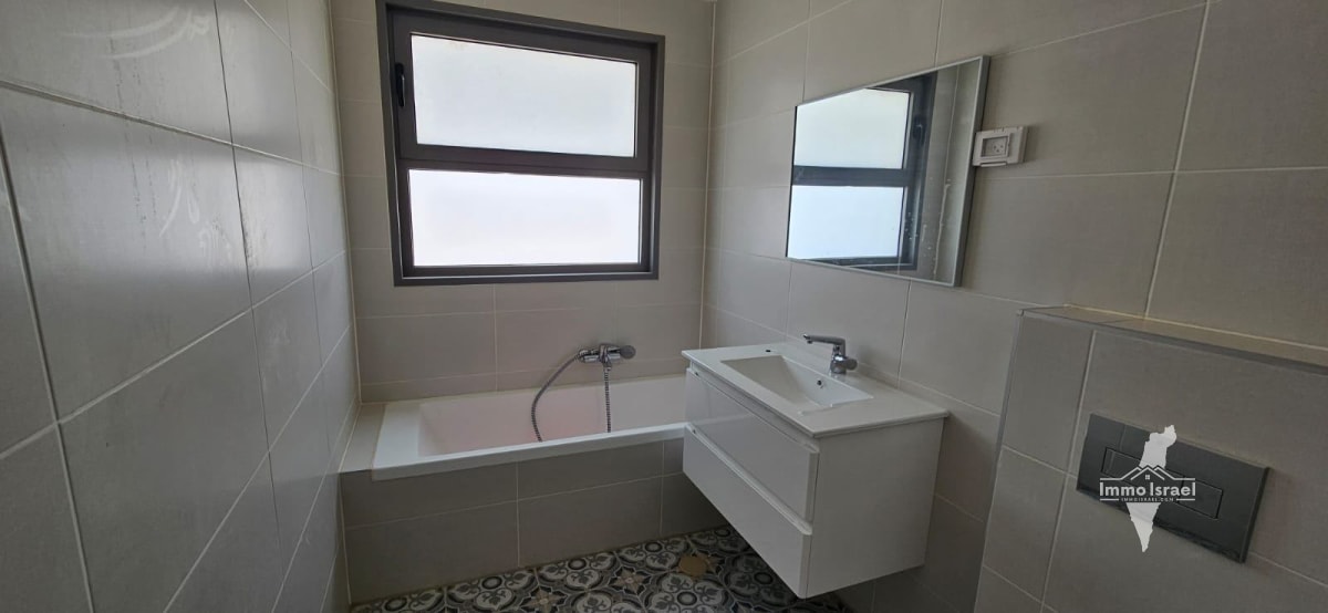 New and Exclusive 3-Room Apartment for Rent in Neot Hadarim