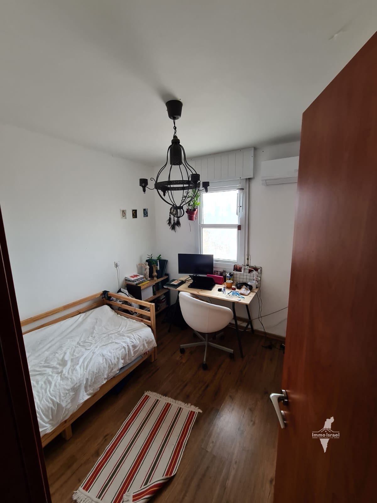 רחוב בזל - דירת 3 חדרים