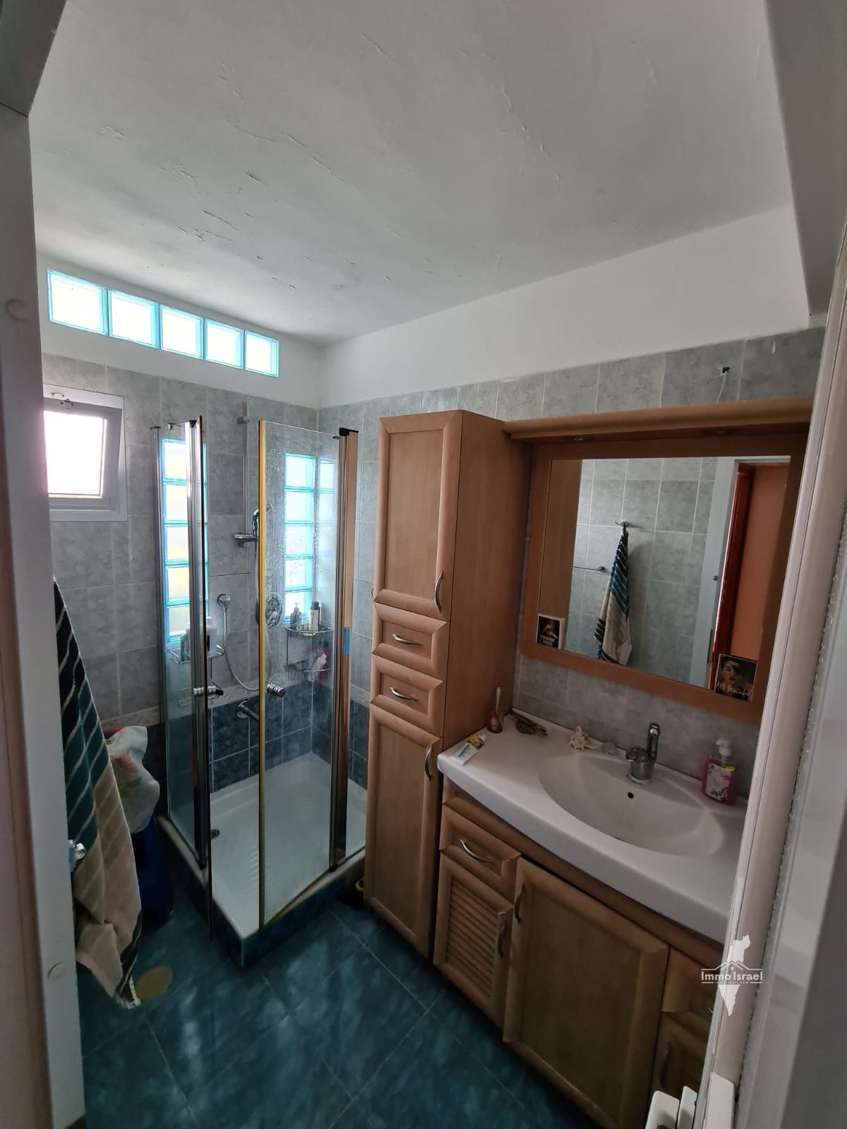 רחוב בזל - דירת 3 חדרים