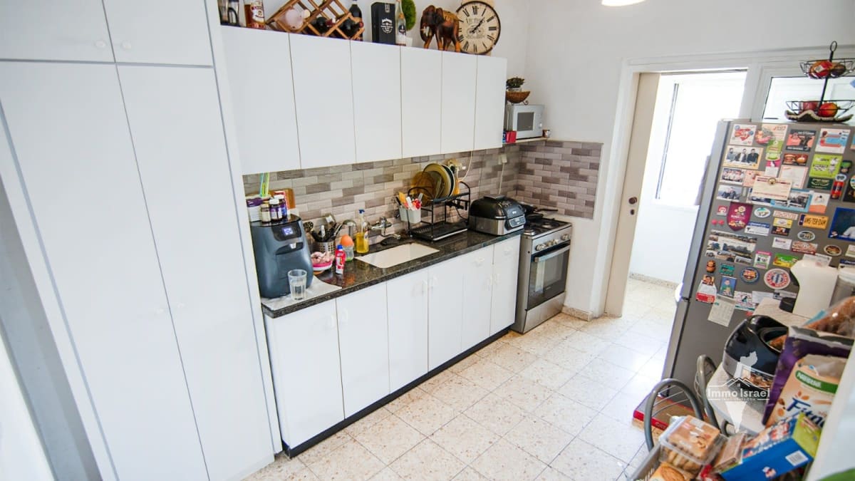 For Sale: 3-Room Apartment on Hazani Street in Be'er Sheva