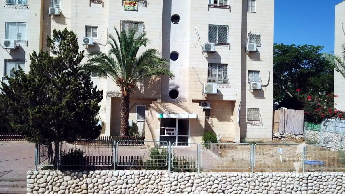 For Sale: 3-Room Apartment on Hazani Street in Be'er Sheva