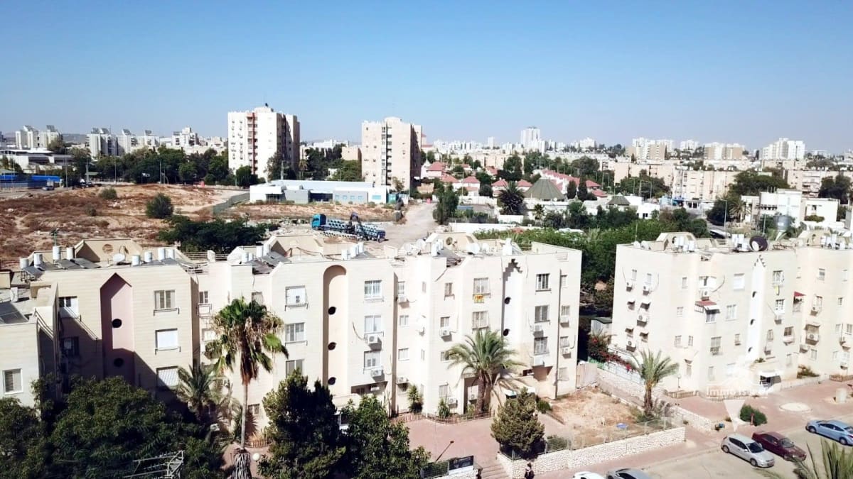 For Sale: 3-Room Apartment on Hazani Street in Be'er Sheva