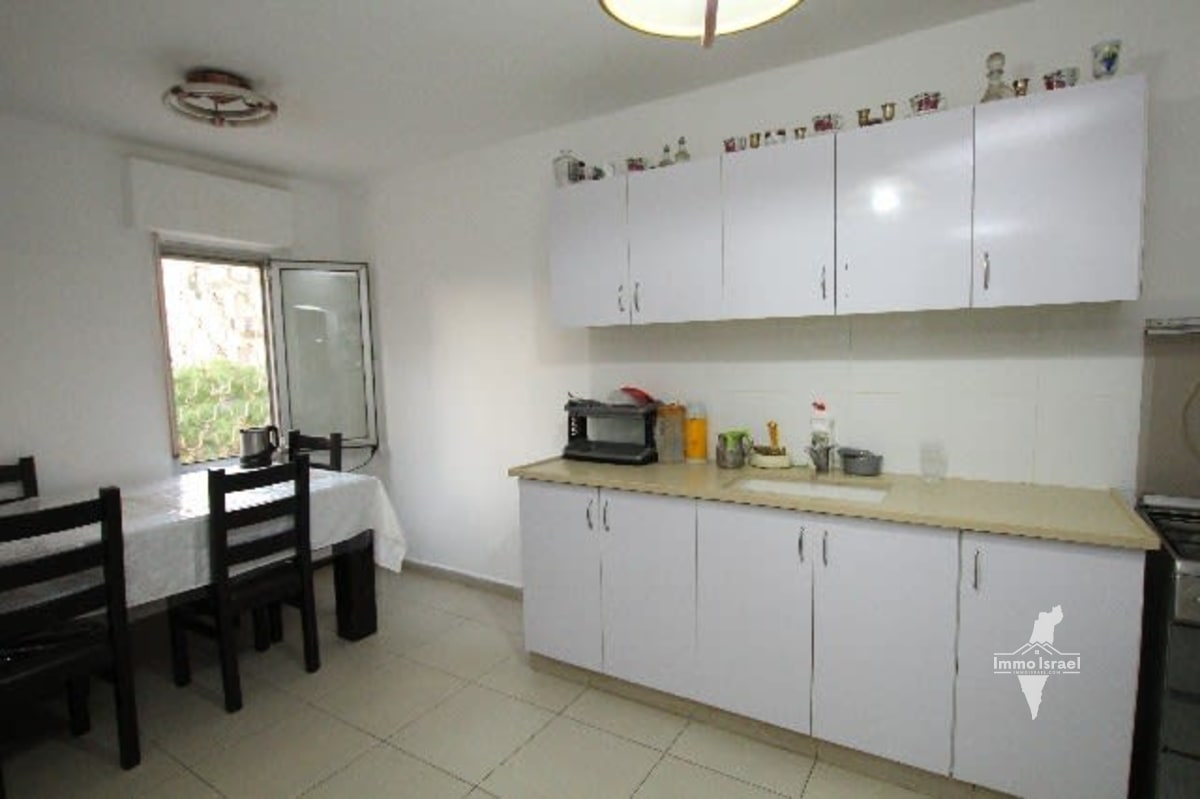 3-Bedroom Apartment for Sale in Vav HaHadasha Neighborhood, Mivtsa Kilshon
