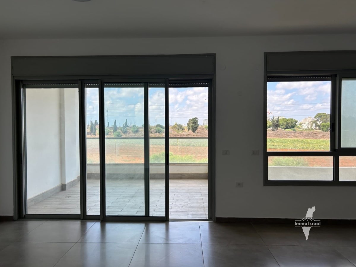 5-room Apartment for Rent in the Hamishtala Neighborhood