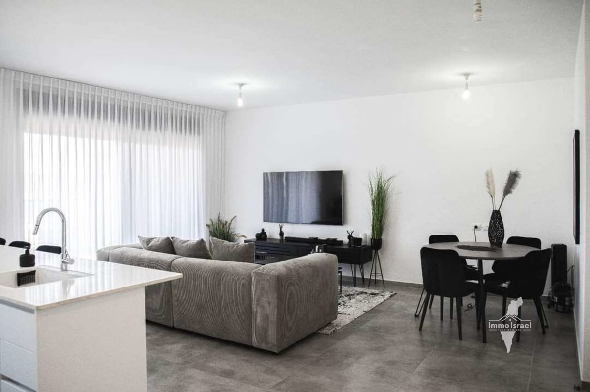 4-Room Apartment for Sale in Or Yehuda