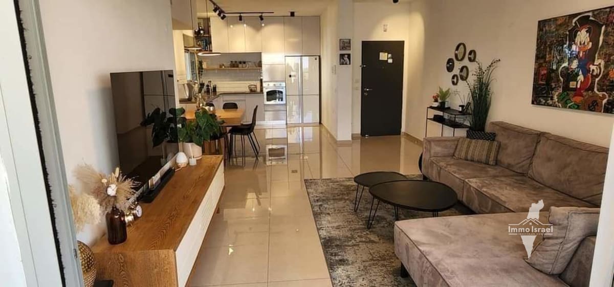 For Sale: 4-Room Apartment at 4 Orloff Street, North Tel Aviv